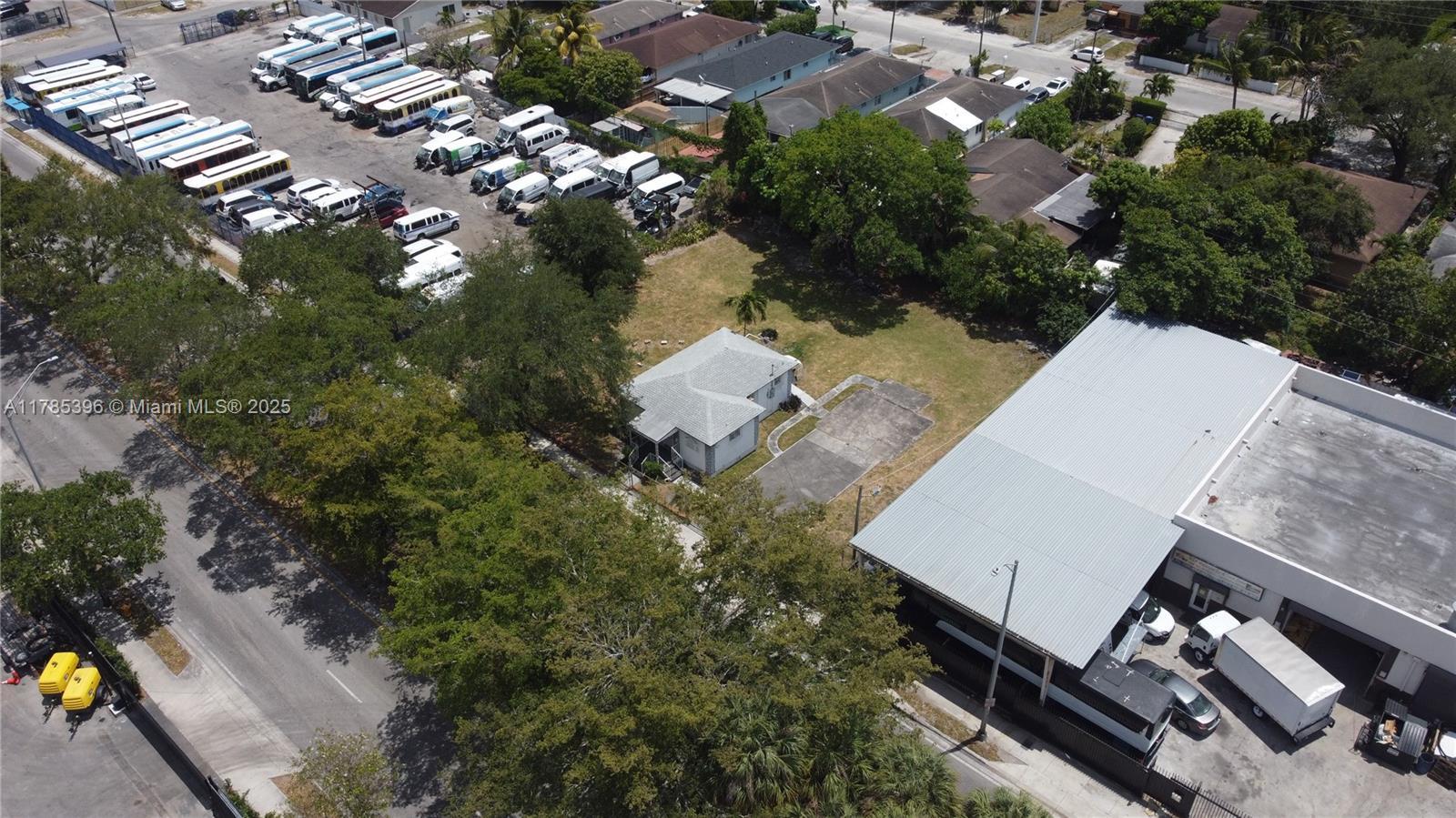 3054 NW 62nd St, Miami FL 33147 photo 3