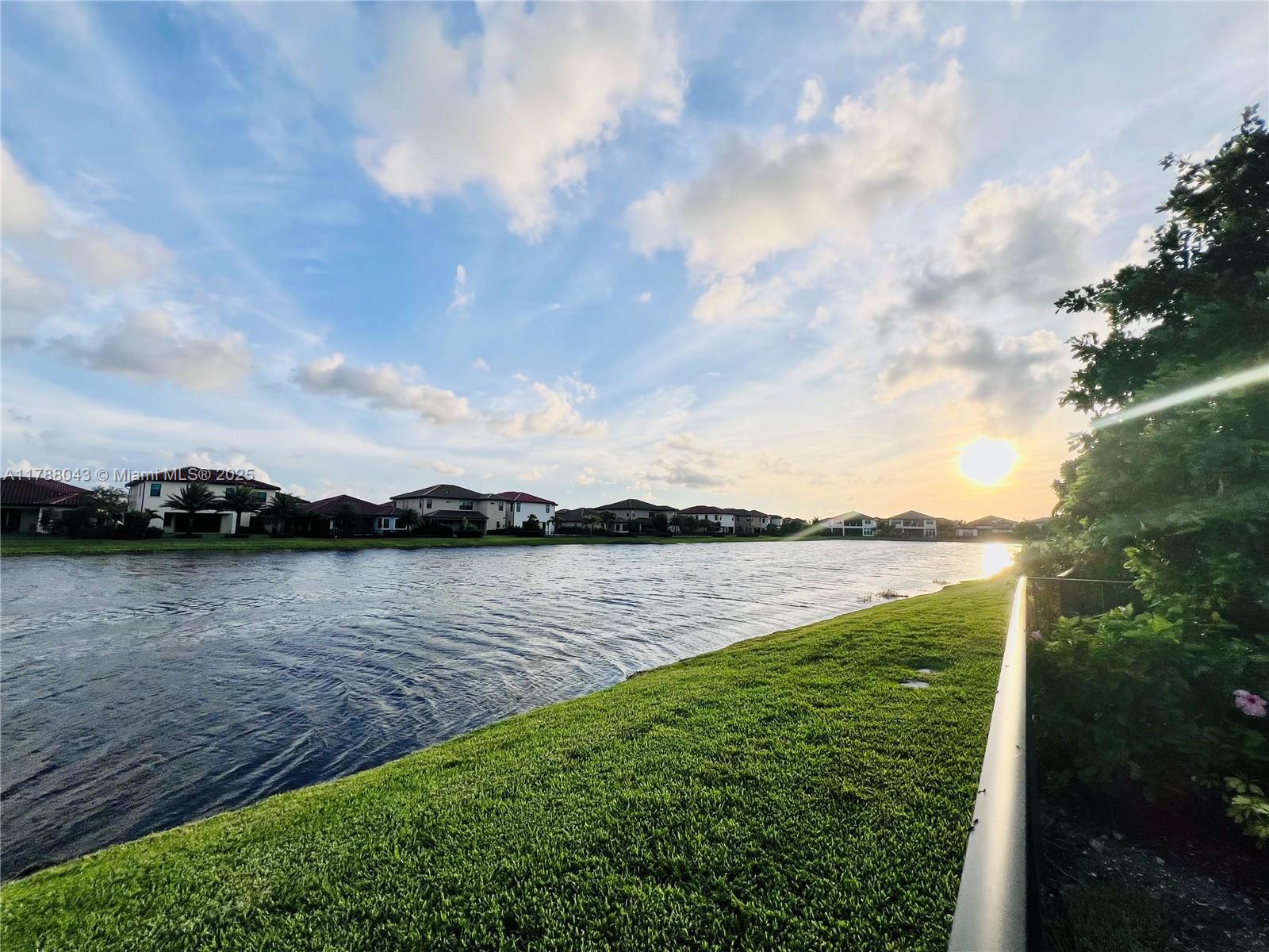 12070 N Baypoint Cir # 12070, Parkland FL 33076 photo 3
