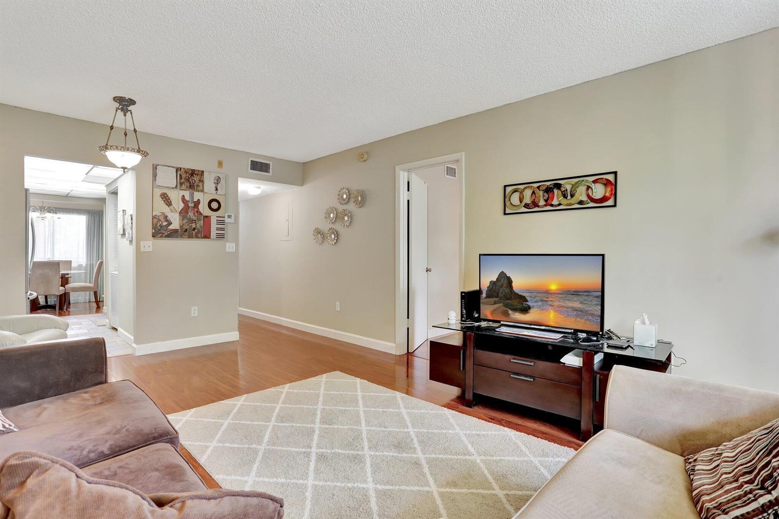 7451 NW 1600 Nw 5th St Street # 303, Plantation FL 33313