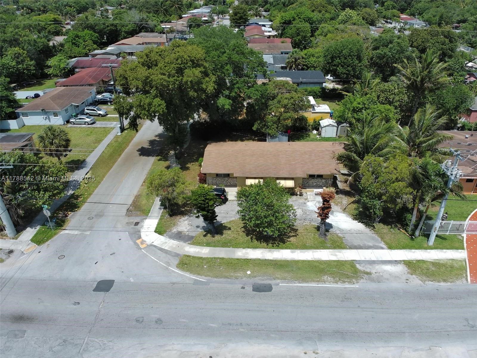 14600 NE 14th Ave, Miami FL 33161 photo 3