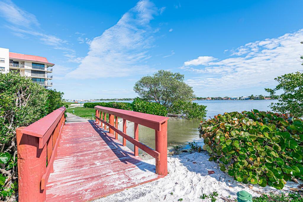 7020 Half Moon Circle # 210, Hypoluxo FL 33462 photo 3