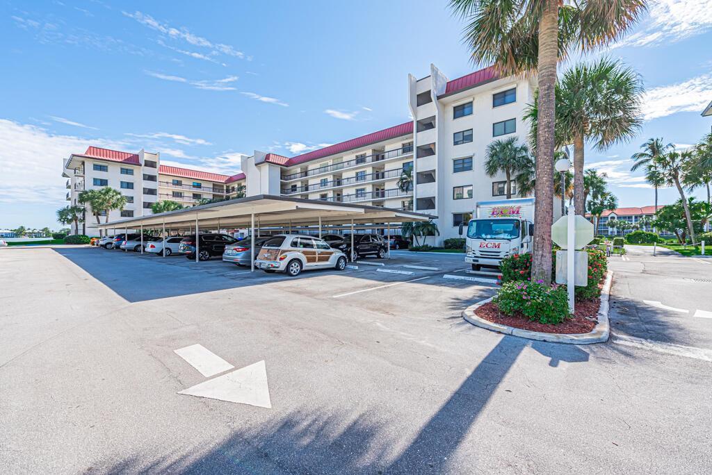 7020 Half Moon Circle # 210, Hypoluxo FL 33462 photo 4