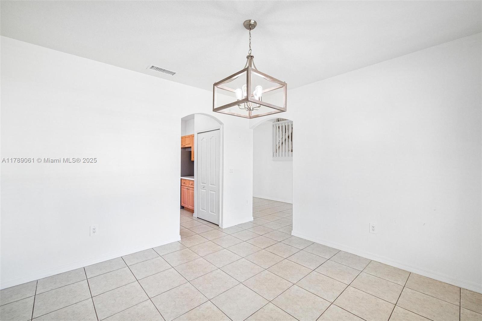 16026 SW 66th Ter, Miami FL 33193 photo 5