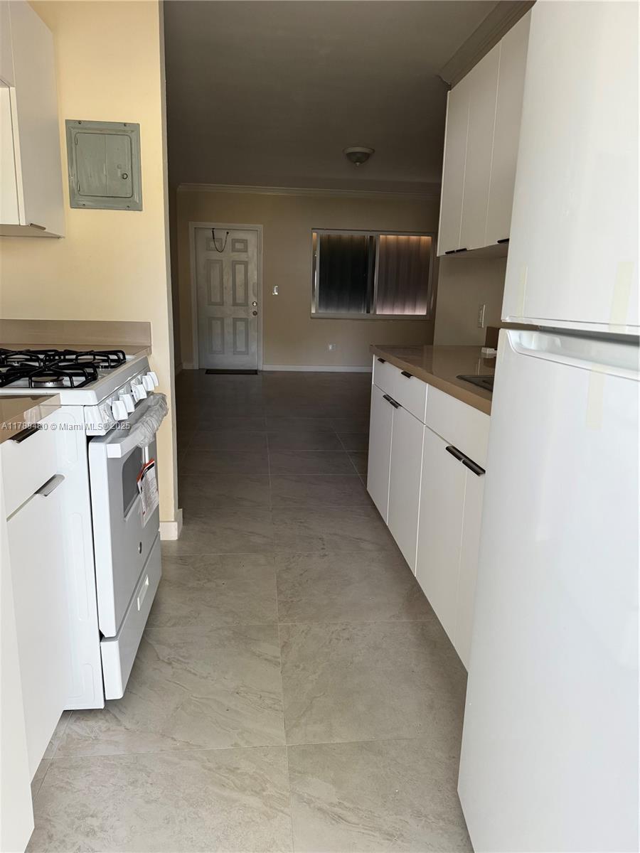 17051 NE 23rd Ave # 1J, North Miami Beach FL 33160 photo 2