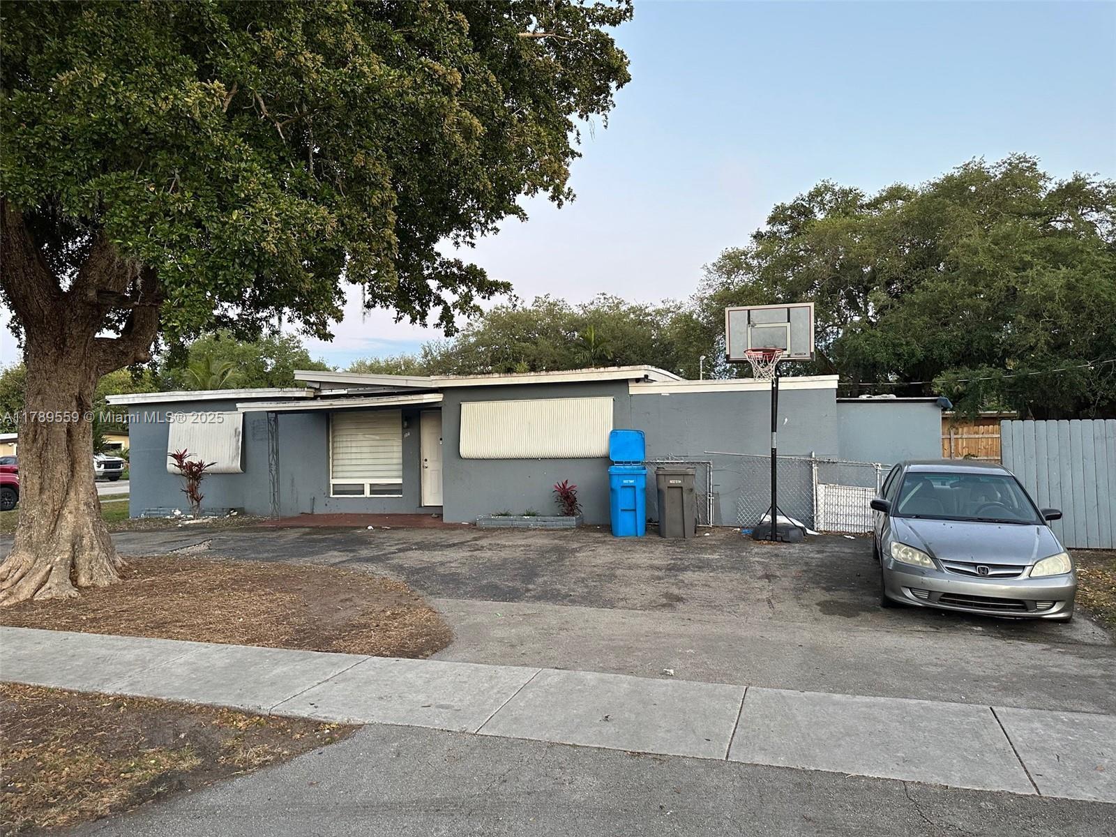 100 Virginia Rd, West Park FL 33023 photo 2