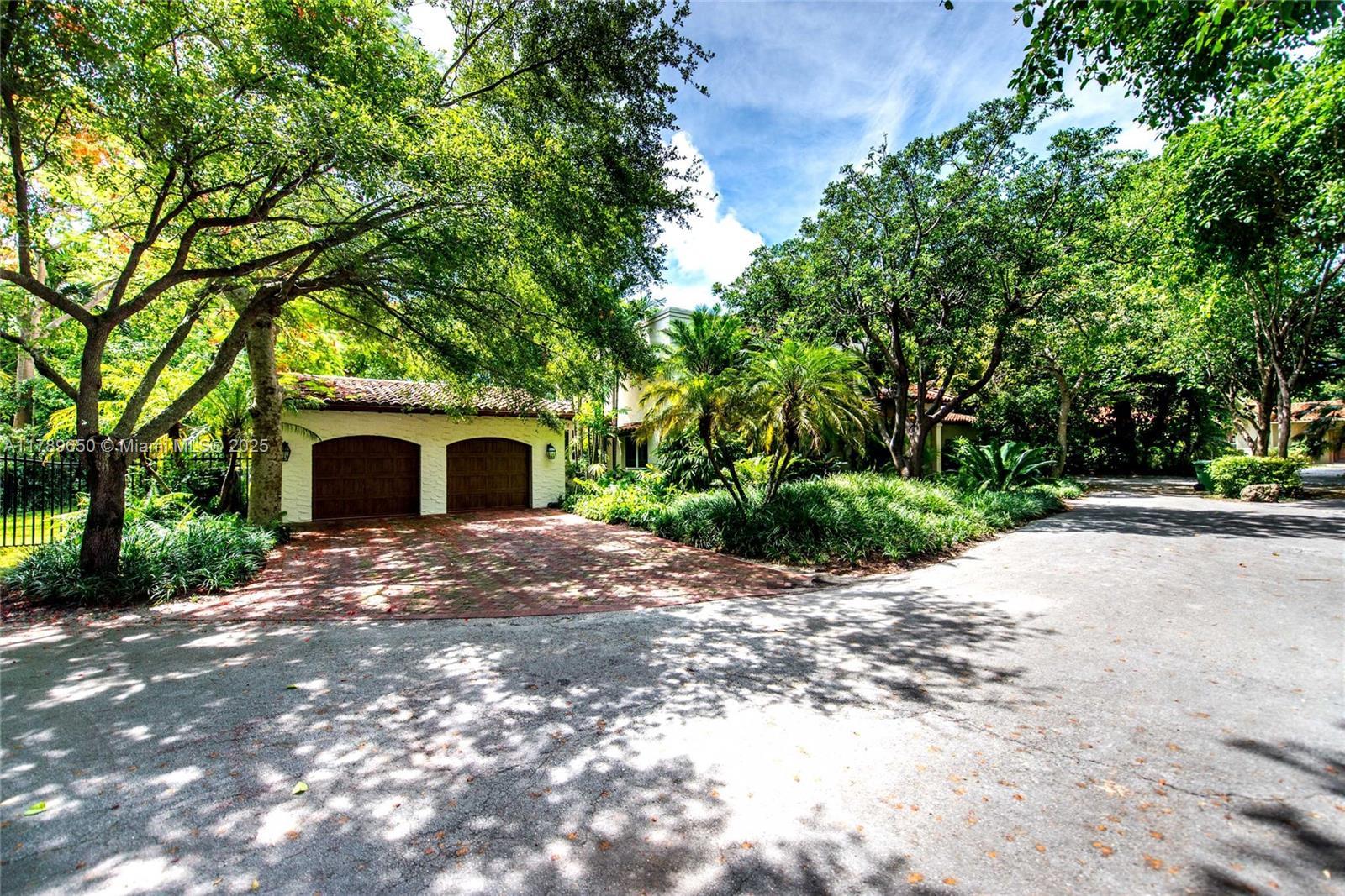 3500 Munroe Dr, Coconut Grove FL 33133 photo 3