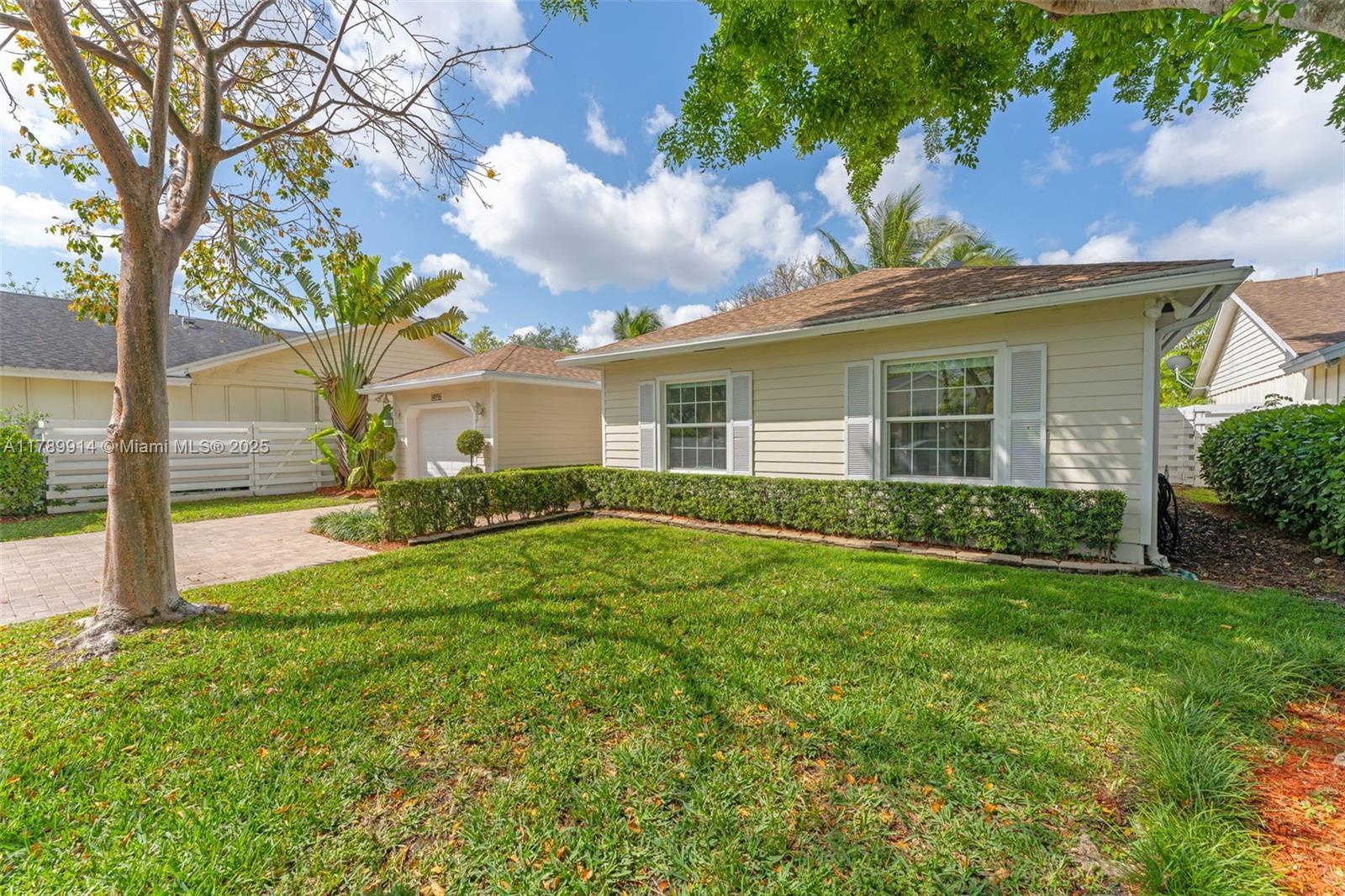 14916 SW 139th Pl, Miami FL 33186 photo 2