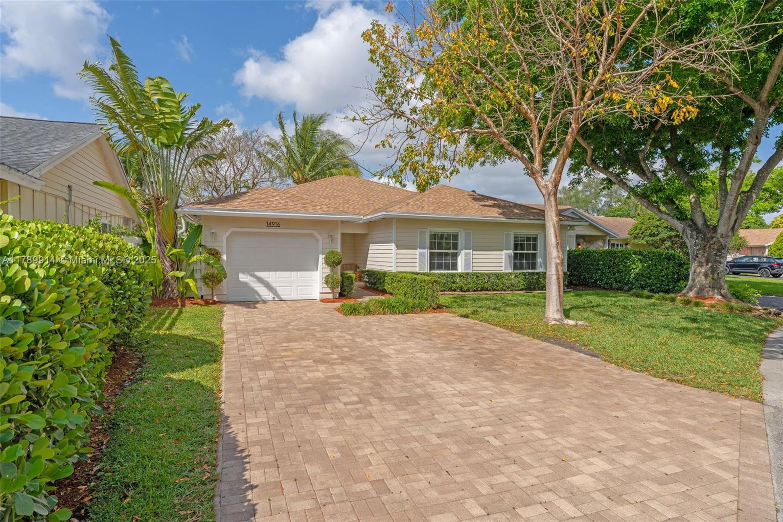 14916 SW 139th Pl, Miami FL 33186