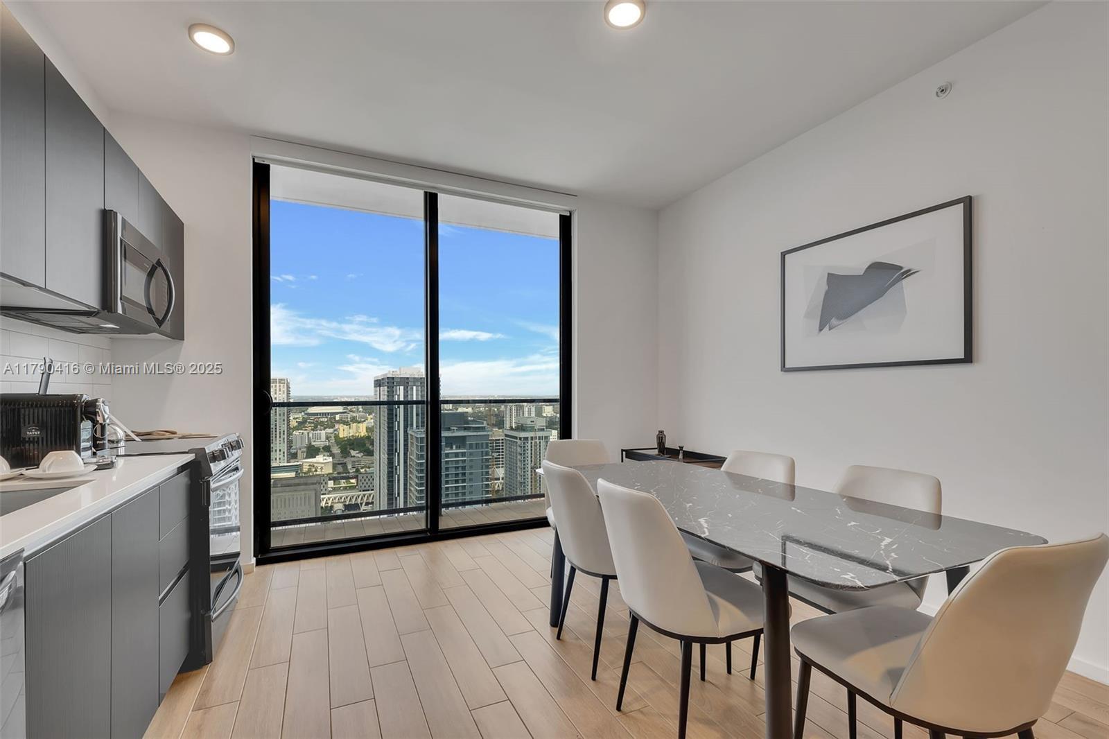 398 NE 5th St # 3901, Miami FL 33132 photo 5