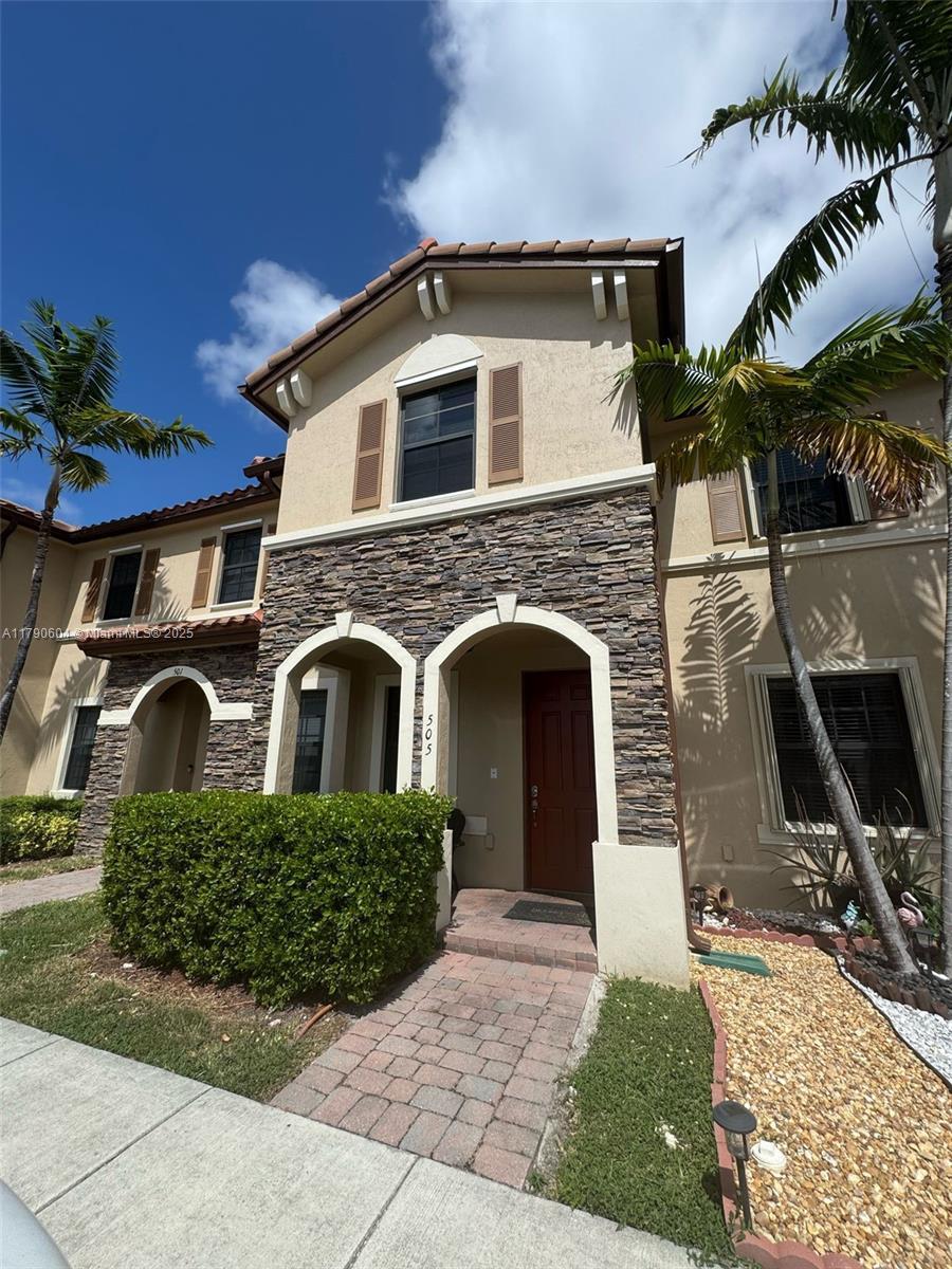 Homestead, FL 33033 photo 2