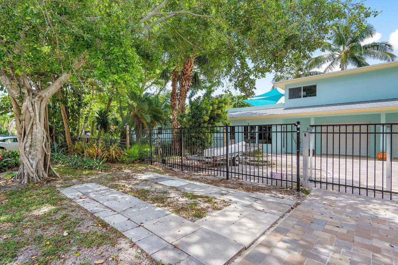 300 SE 7th Avenue, Delray Beach FL 33483 photo 2