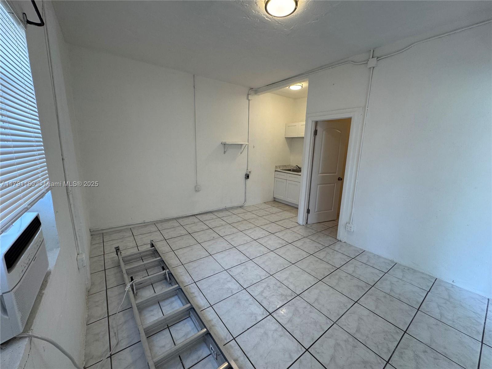 2549 NE 190th St # 2, Miami FL 33180 photo 2