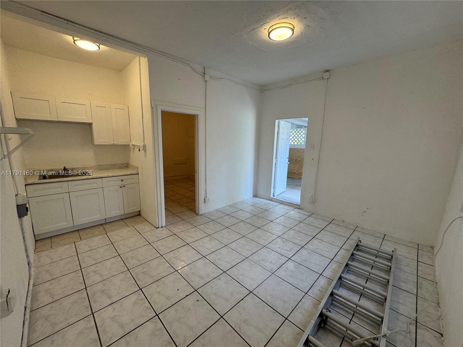 2549 NE 190th St # 2, Miami FL 33180