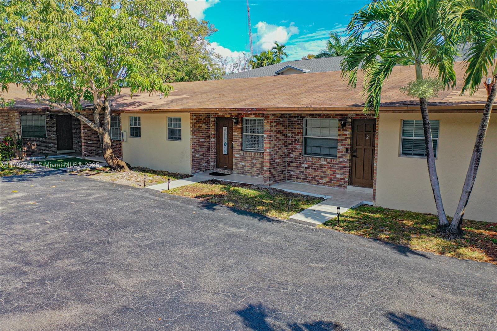2325 Taylor St # 9, Hollywood FL 33020