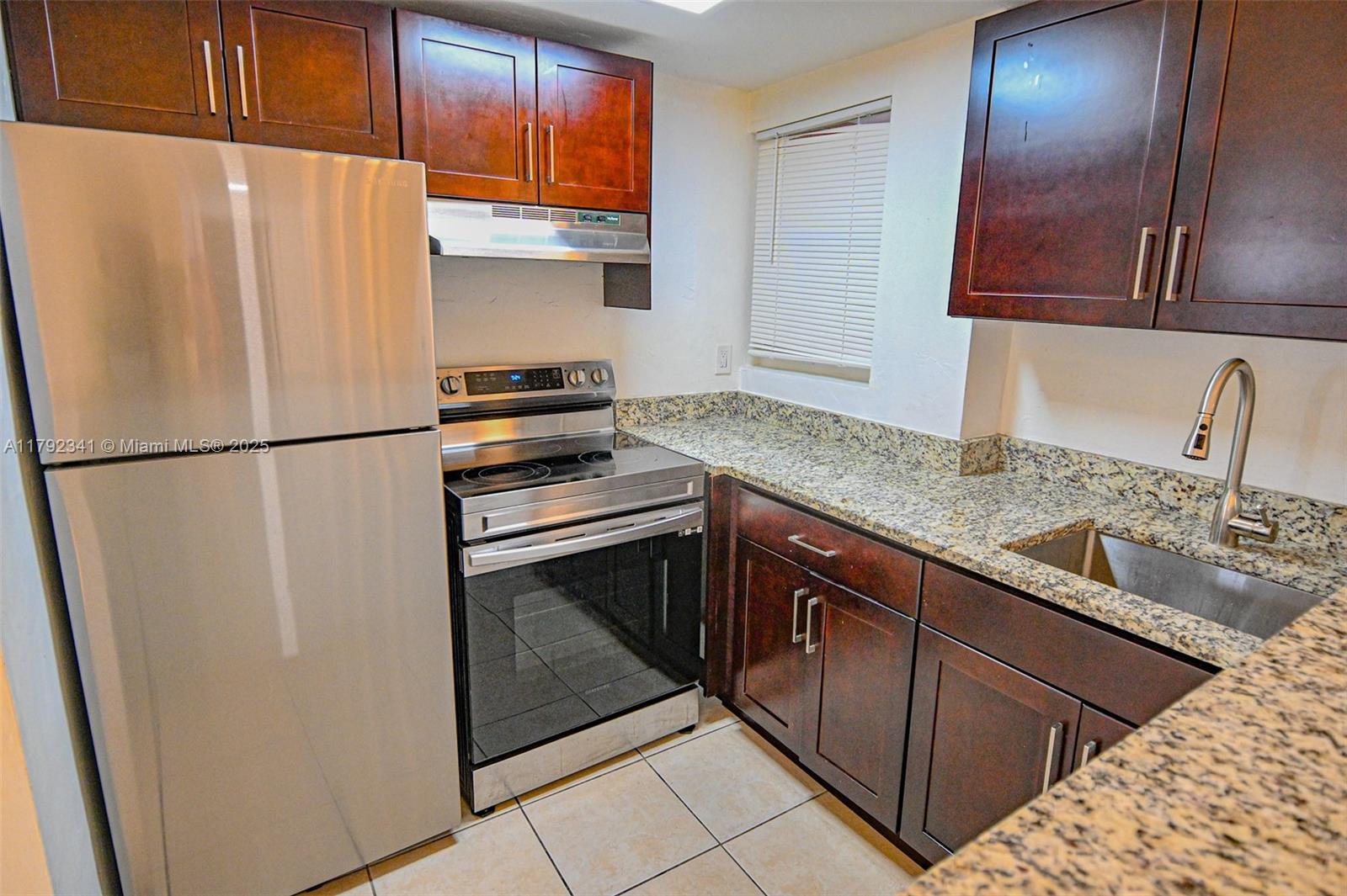 2325 Taylor St # 9, Hollywood FL 33020 photo 5