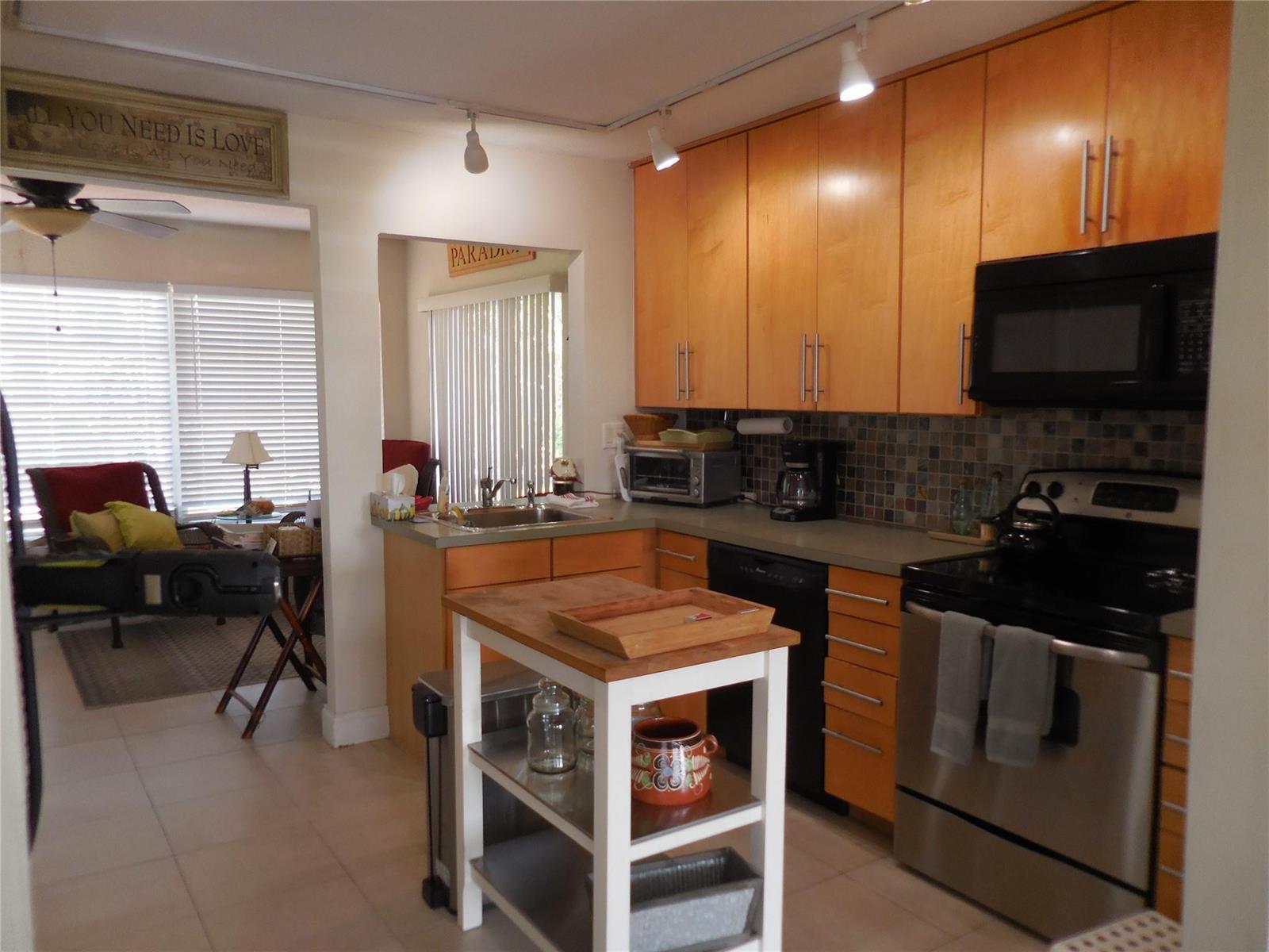 3050 NW 1st Avenue, Pompano Beach FL 33064 photo 3