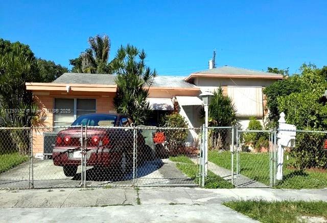 734 NW 1st St, Hallandale Beach FL 33009