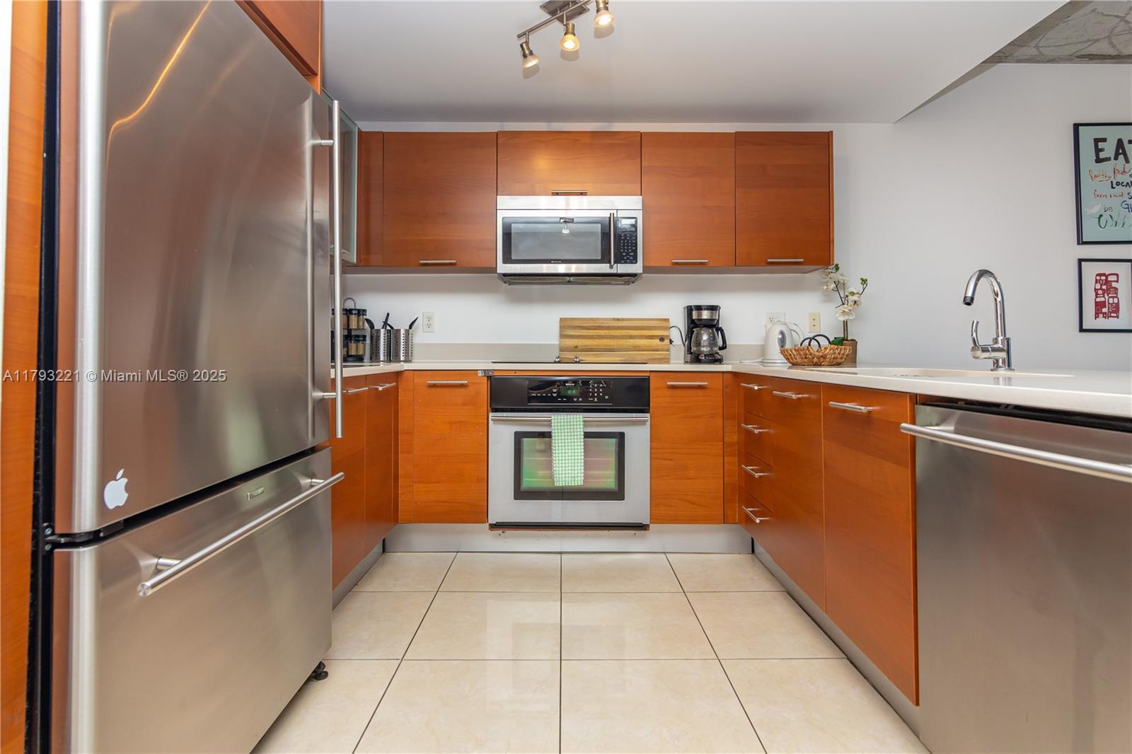 3250 NE 1st Ave # 608, Miami FL 33137 photo 5