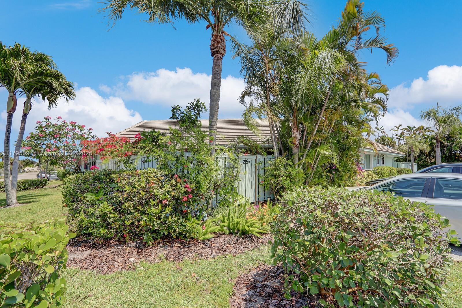 1127 E Seminole Ave # 25D, Jupiter FL 33477 photo 2