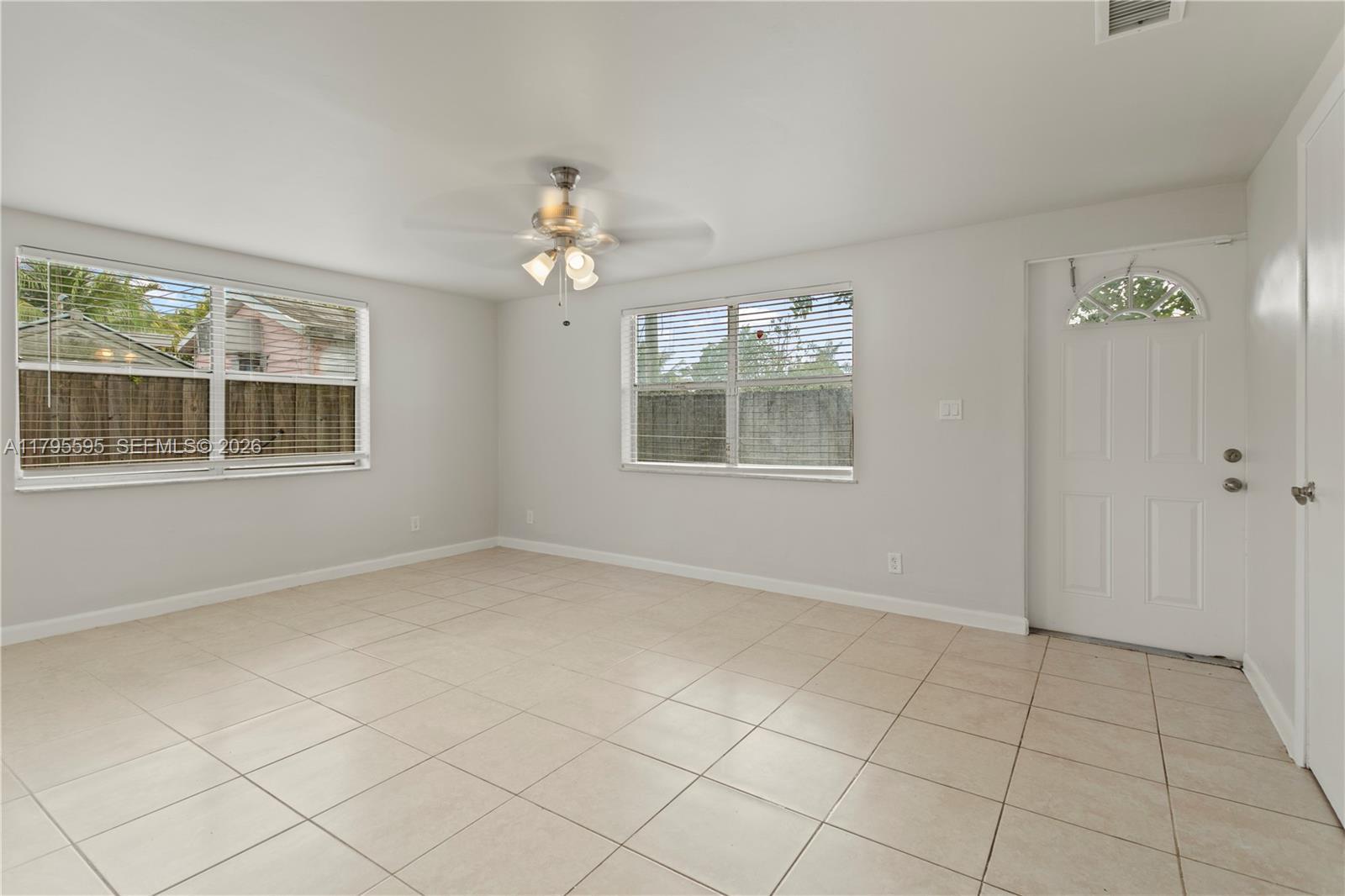 3121 NE 13th Ave, Pompano Beach FL 33064 photo 2