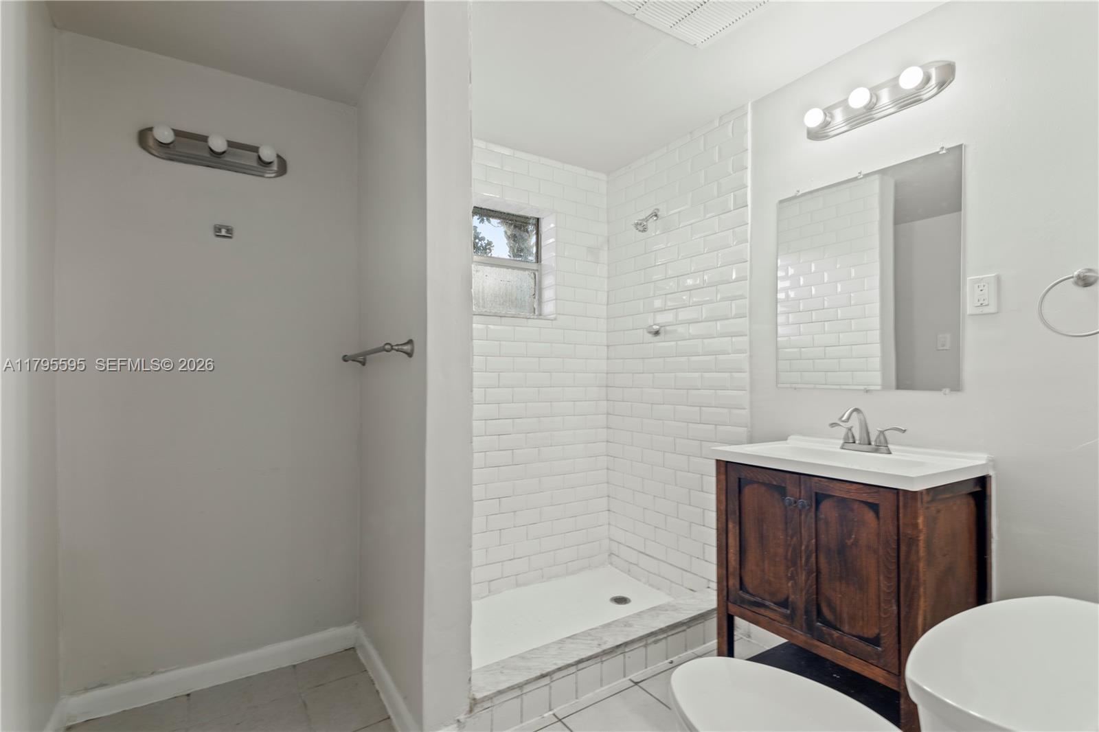 3121 NE 13th Ave, Pompano Beach FL 33064 photo 3