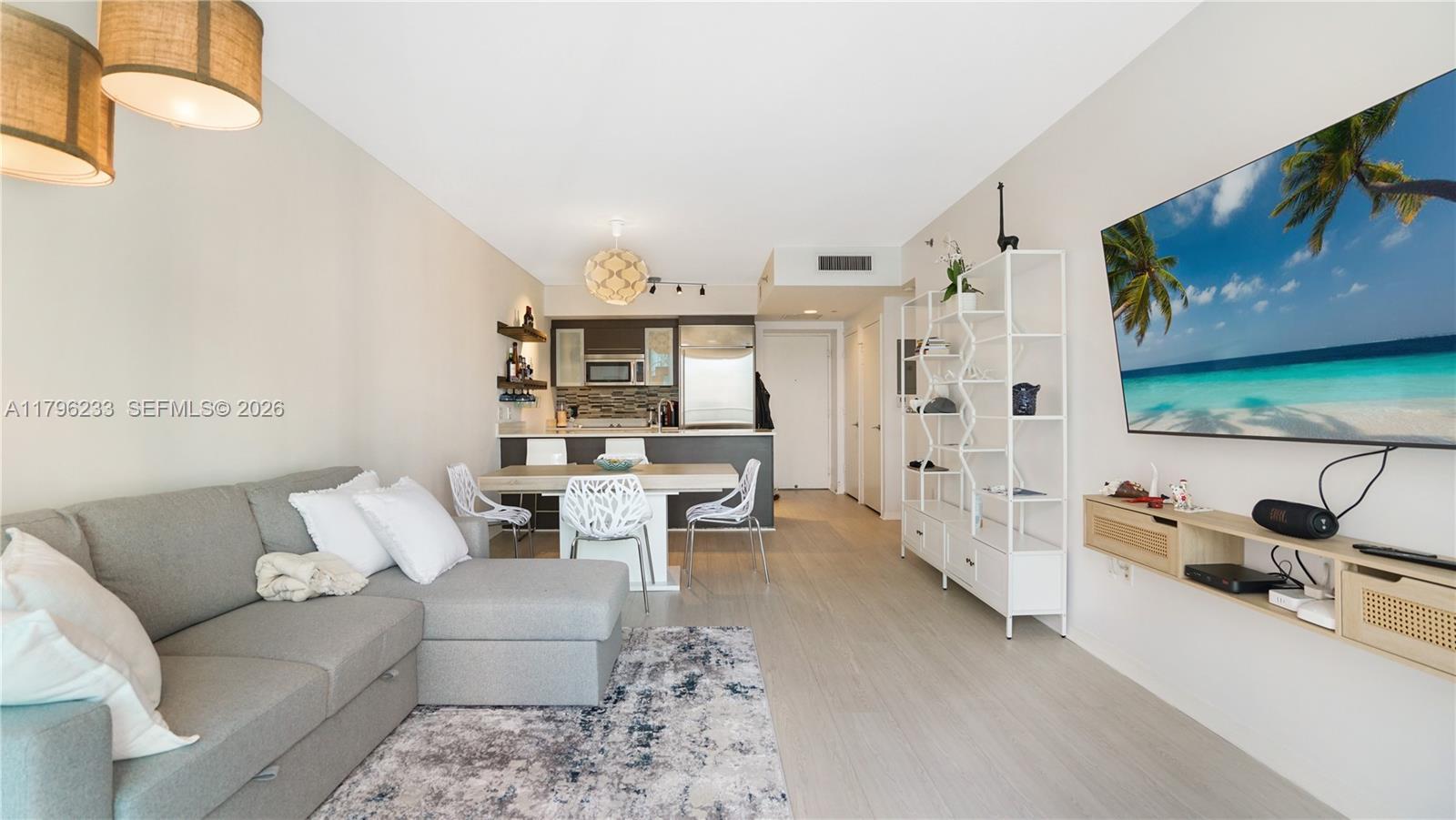 55 SE 6th St # 1804, Miami FL 33131 photo 2