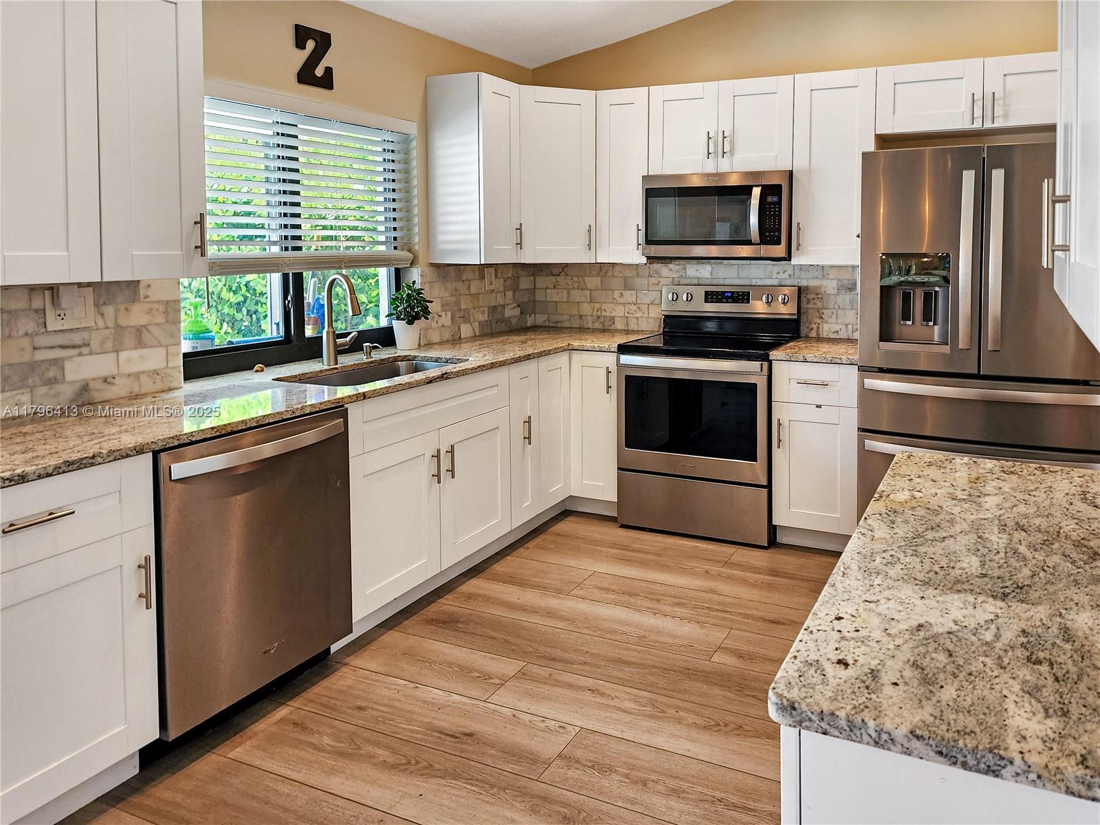 1359 NW 112th Ter, Coral Springs FL 33071 photo 4