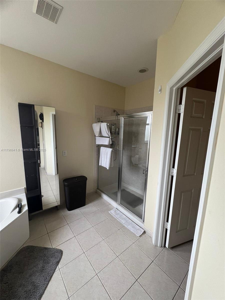 7946 SW 164th Pl, Miami FL 33193 photo 3