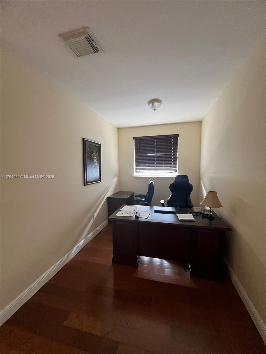 7946 SW 164th Pl, Miami FL 33193 photo 4