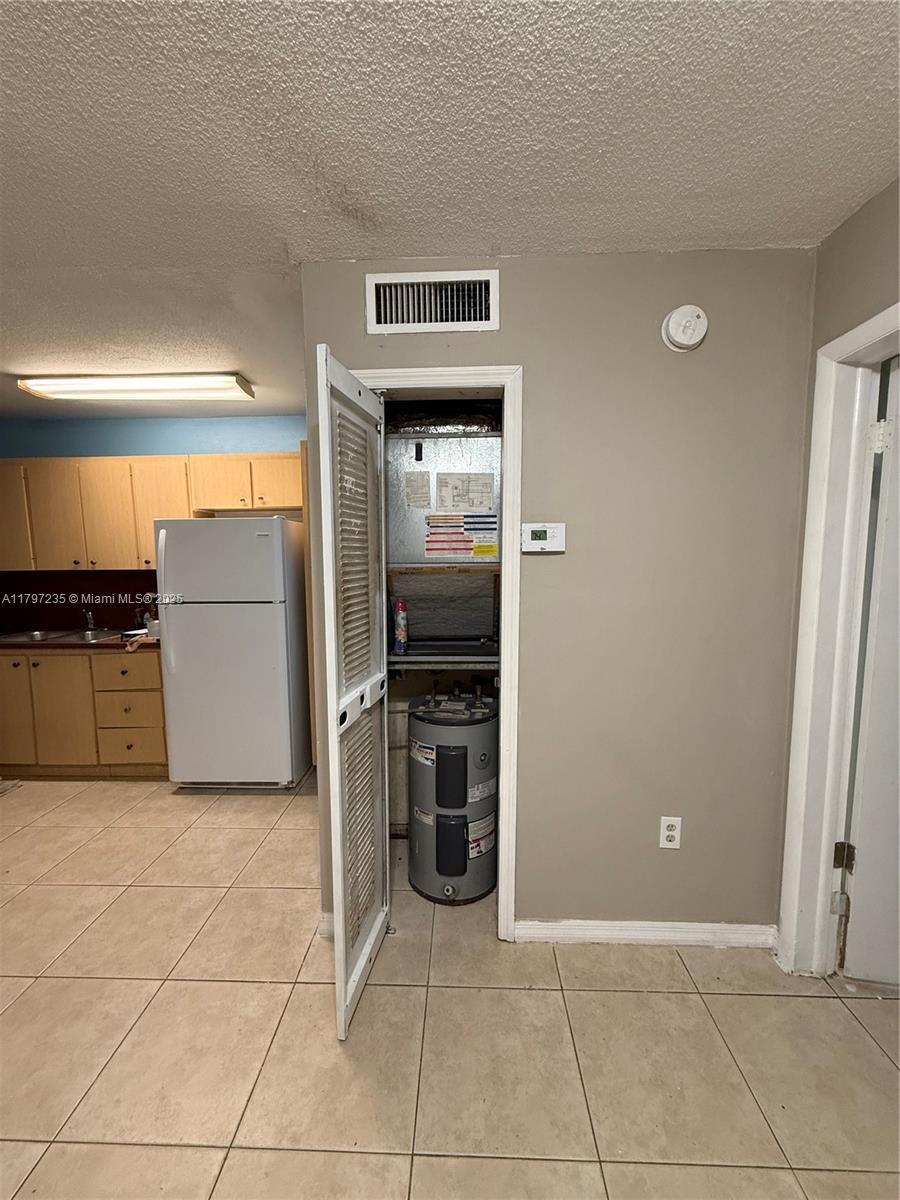 1525 NW 19th Ter # 25, Miami FL 33125 photo 3