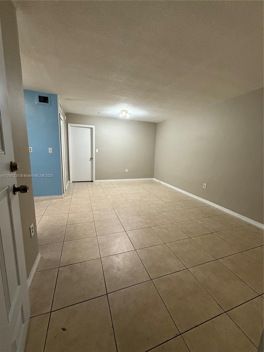 1525 NW 19th Ter # 25, Miami FL 33125