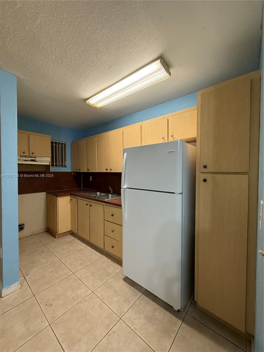 1525 NW 19th Ter # 25, Miami FL 33125 photo 5
