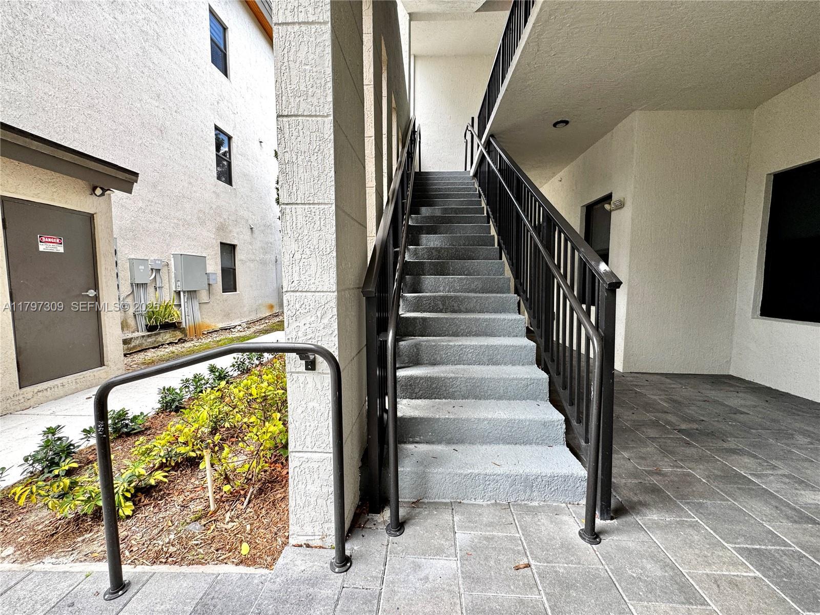 8175 NW 104th Ave # 21, Doral FL 33178 photo 3