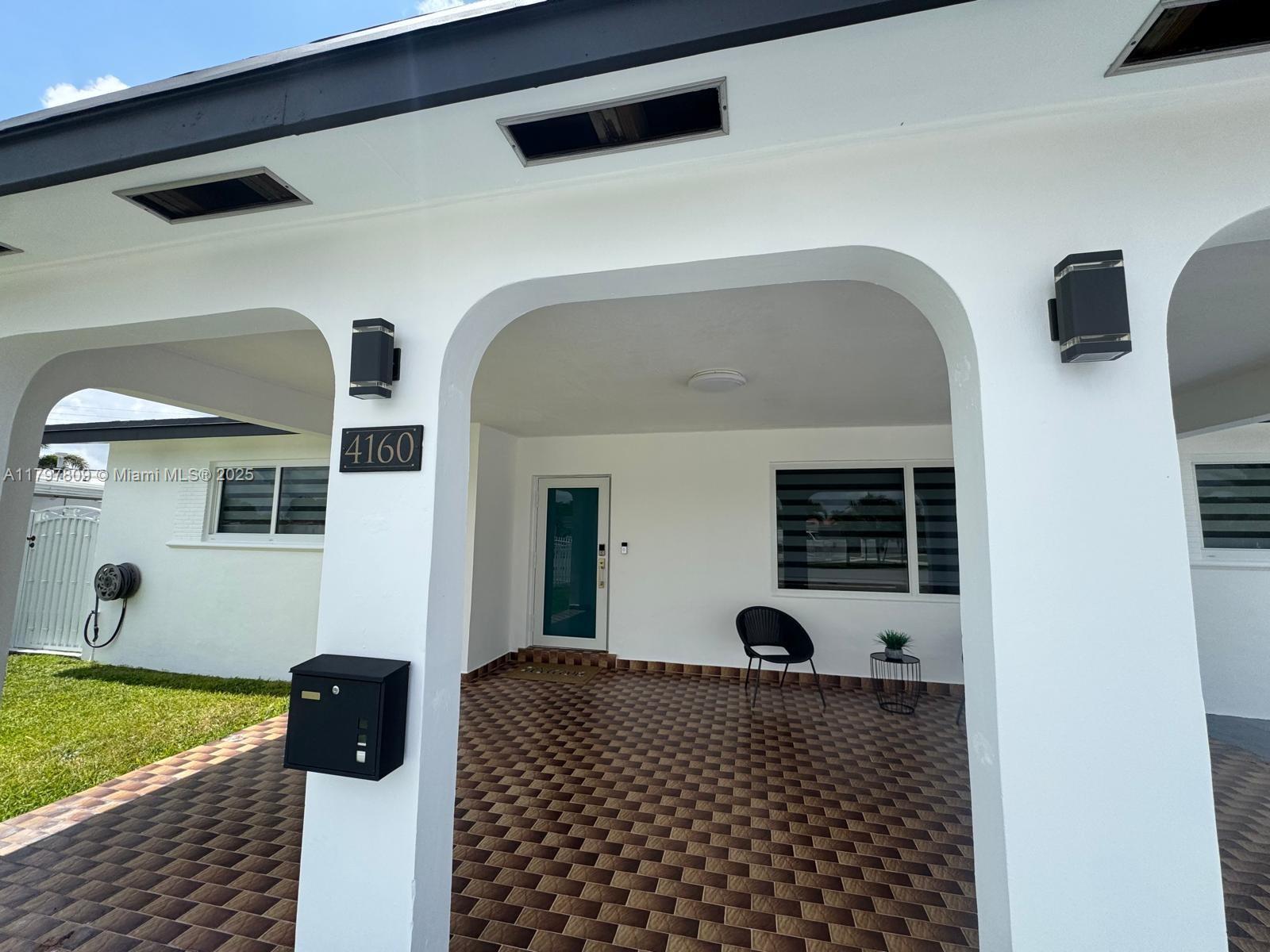 4160 W 5th Ct, Hialeah FL 33012 photo 5