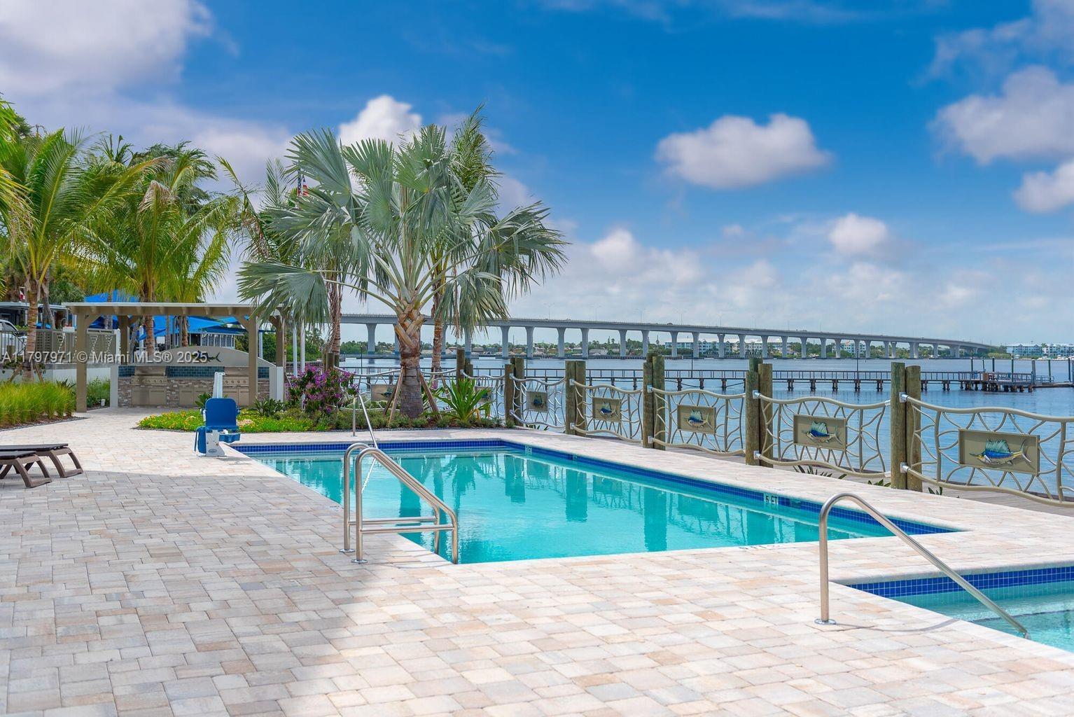 41 SW Seminole St # 403, Stuart FL 34994