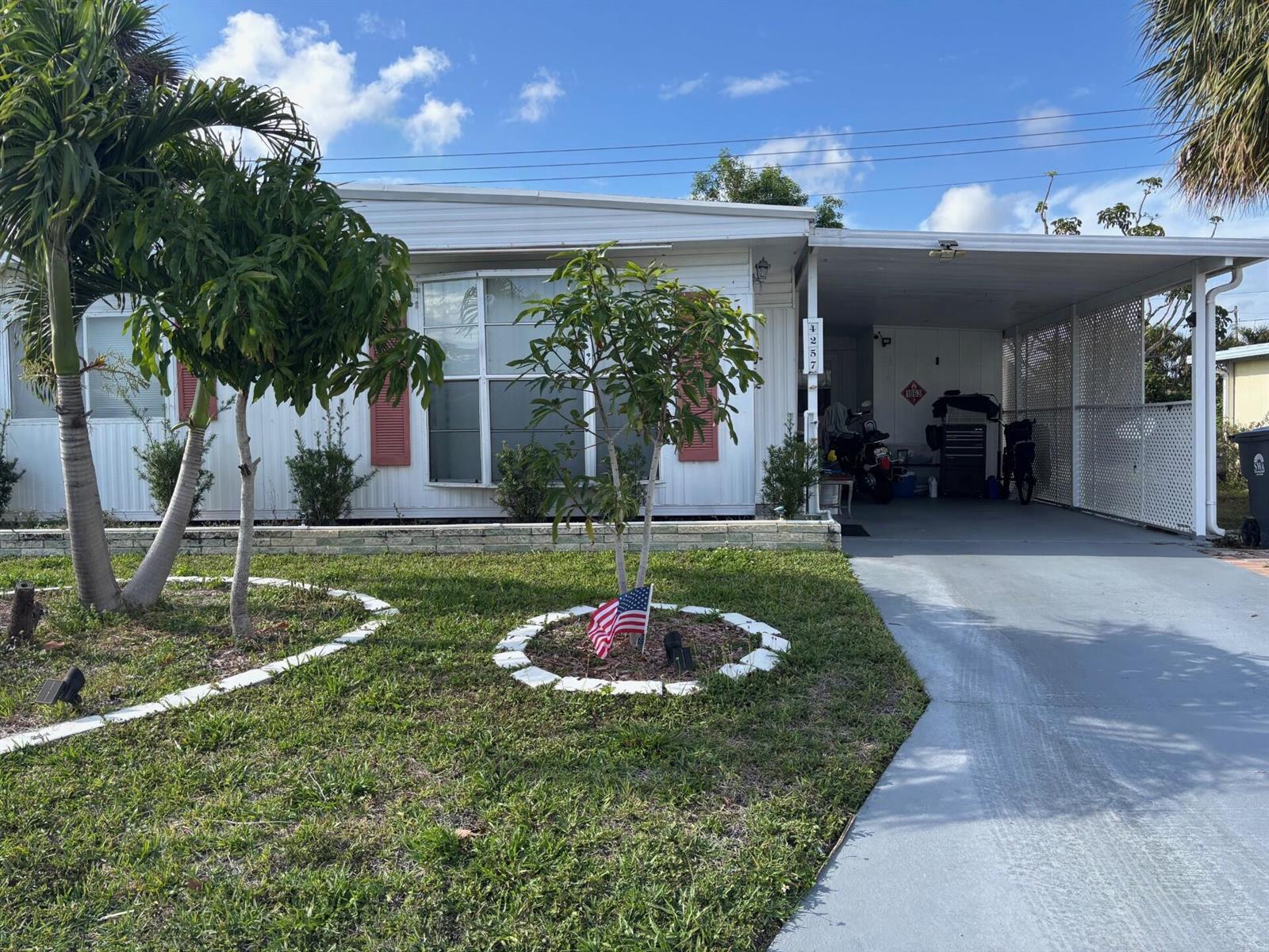 4257 1st Ct, Lot 84, Lake Worth FL 33462 photo 2