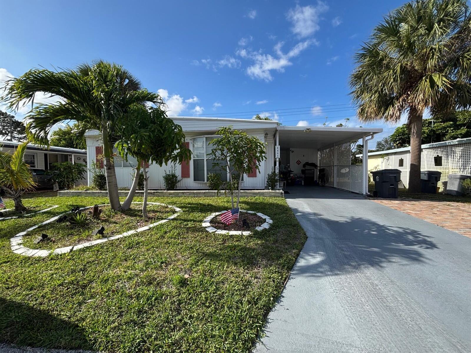 4257 1st Ct, Lot 84, Lake Worth FL 33462