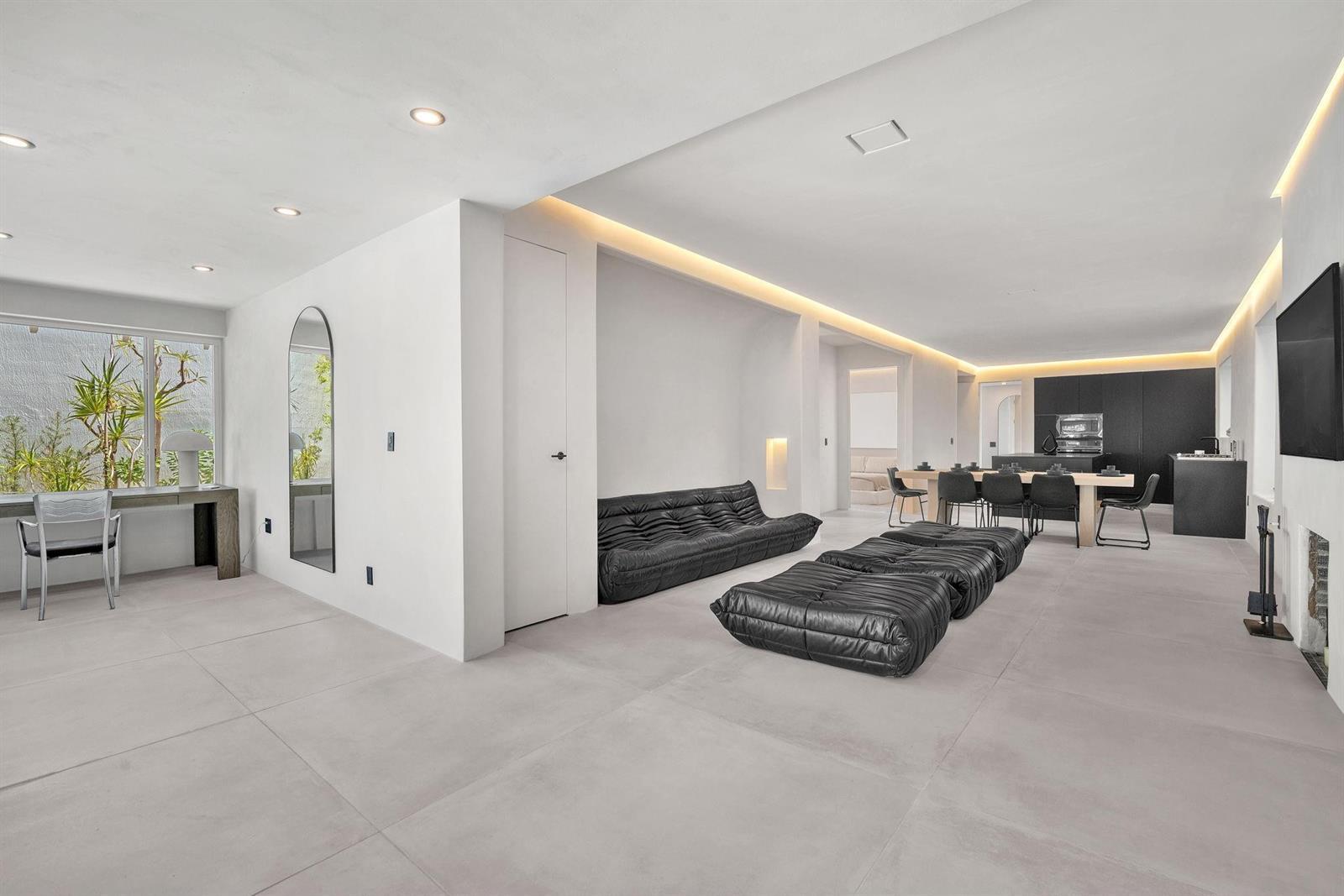 120 NE 25th Street, Miami FL 33137