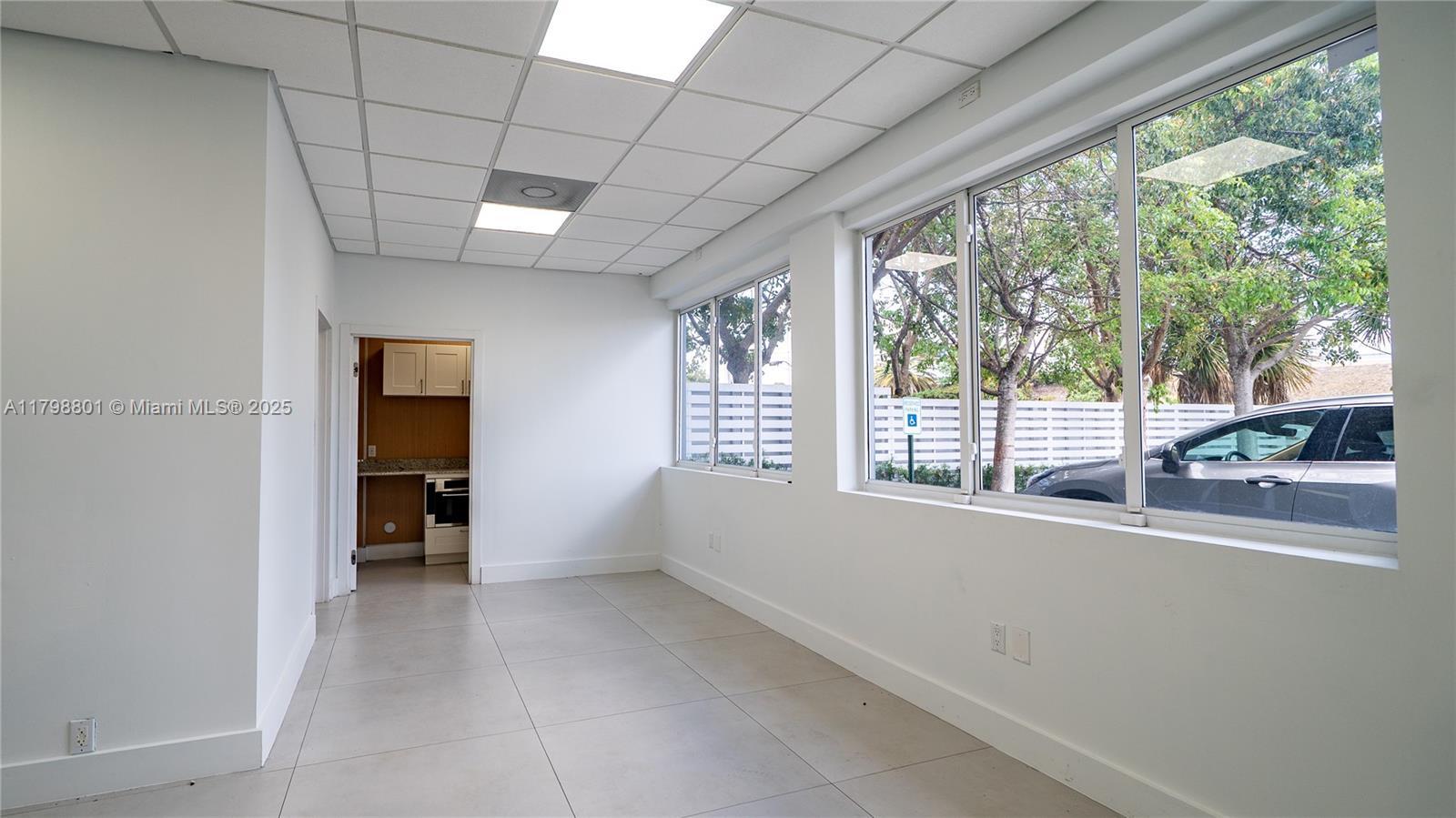 7744 NW 6th Ct, Miami FL 33150 photo 4