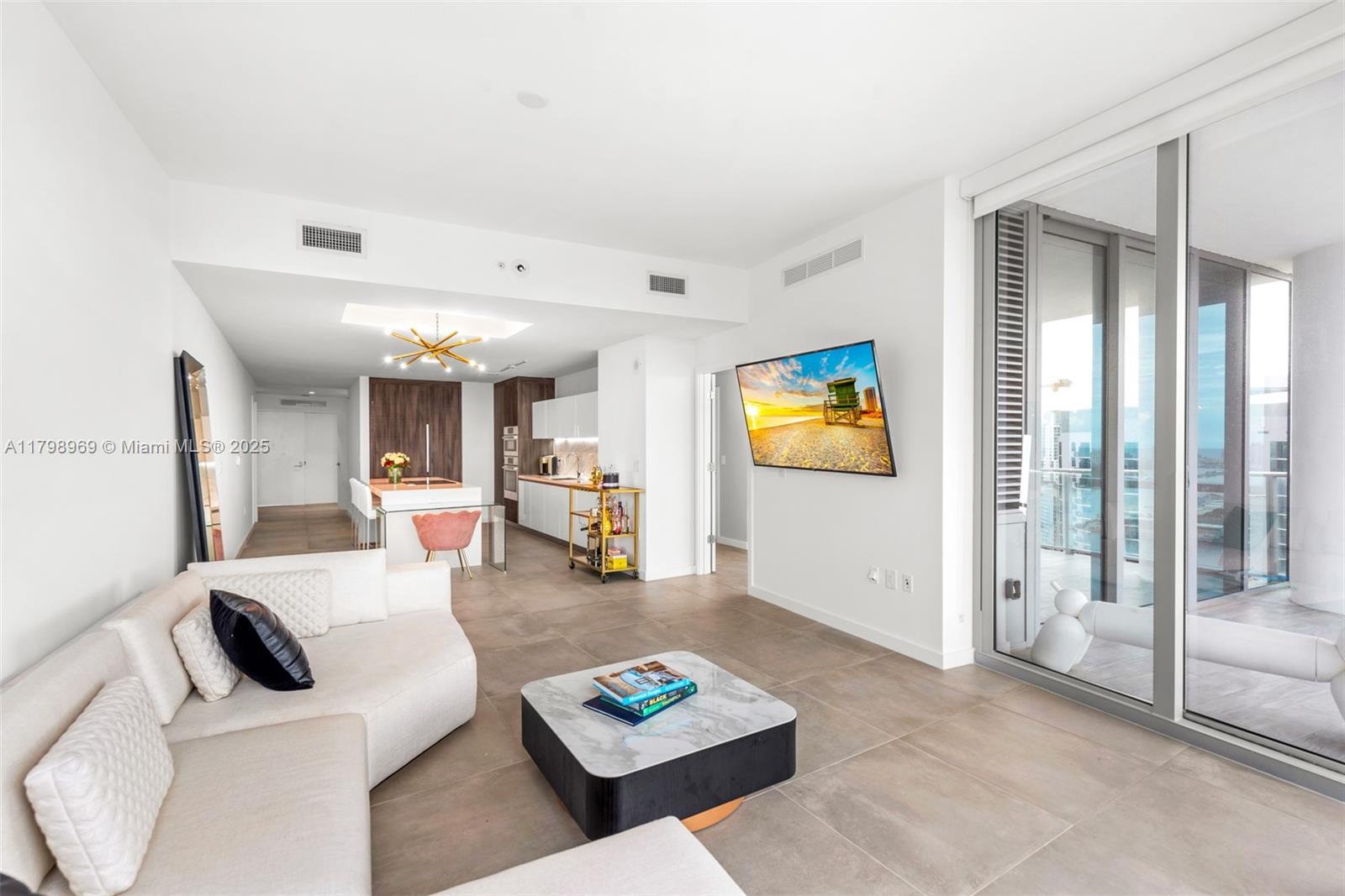 851 NE 1st Ave # 4011, Miami FL 33132 photo 5