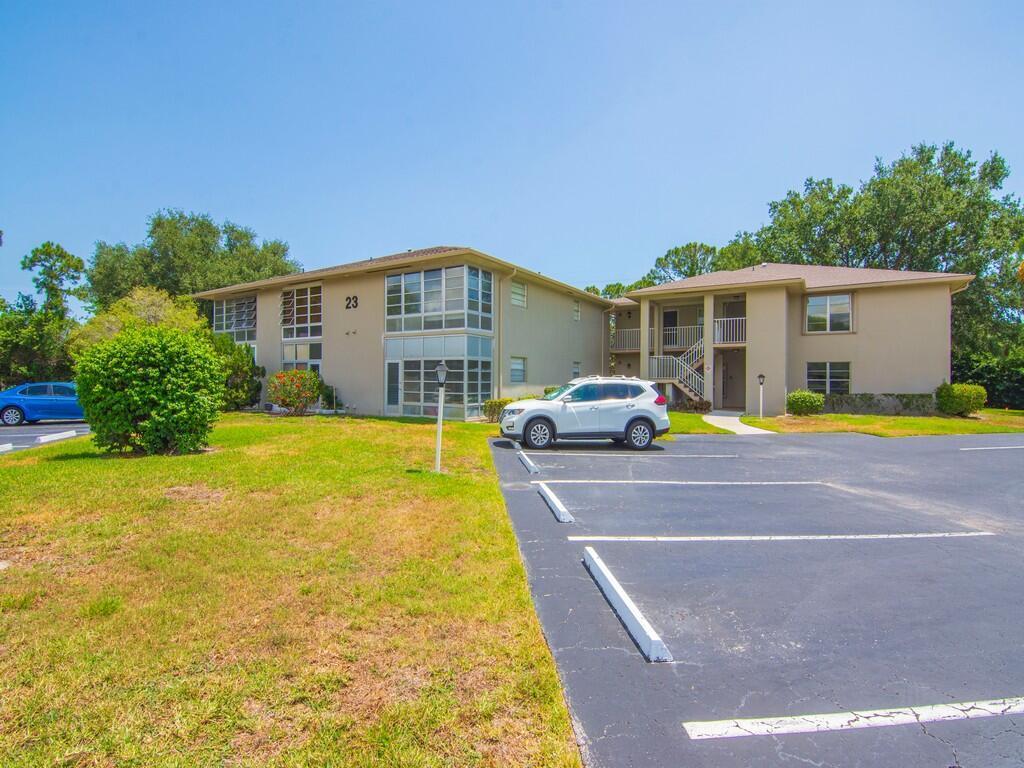 23 Lake Vista 207 Trail W # 207, Port St. Lucie FL 34952