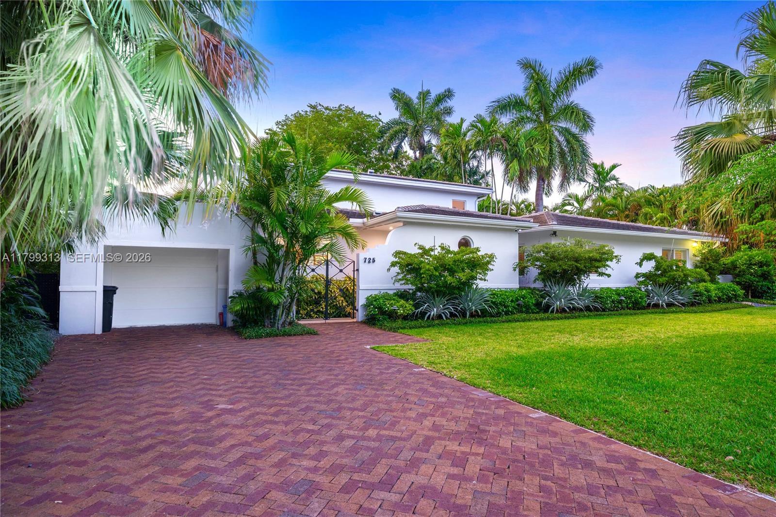 725 Vilabella Ave, Coral Gables FL 33146 photo 4