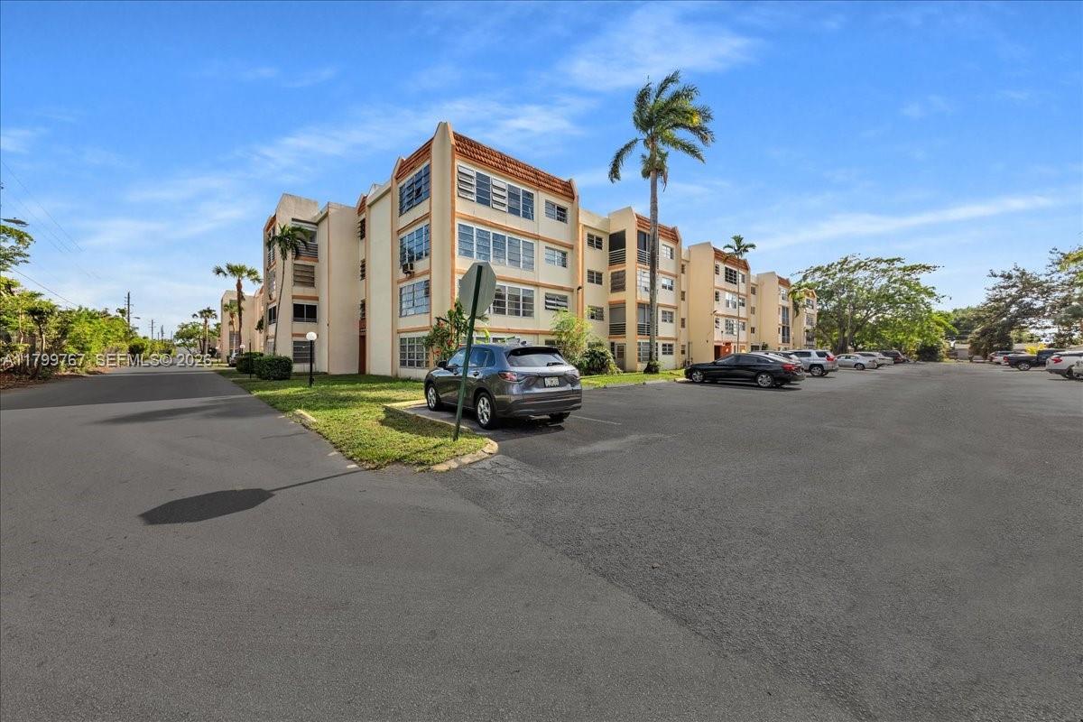 2451 NW 41st Ave # 304, Lauderhill FL 33313 photo 2