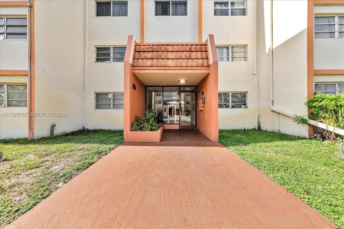2451 NW 41st Ave # 304, Lauderhill FL 33313 photo 3