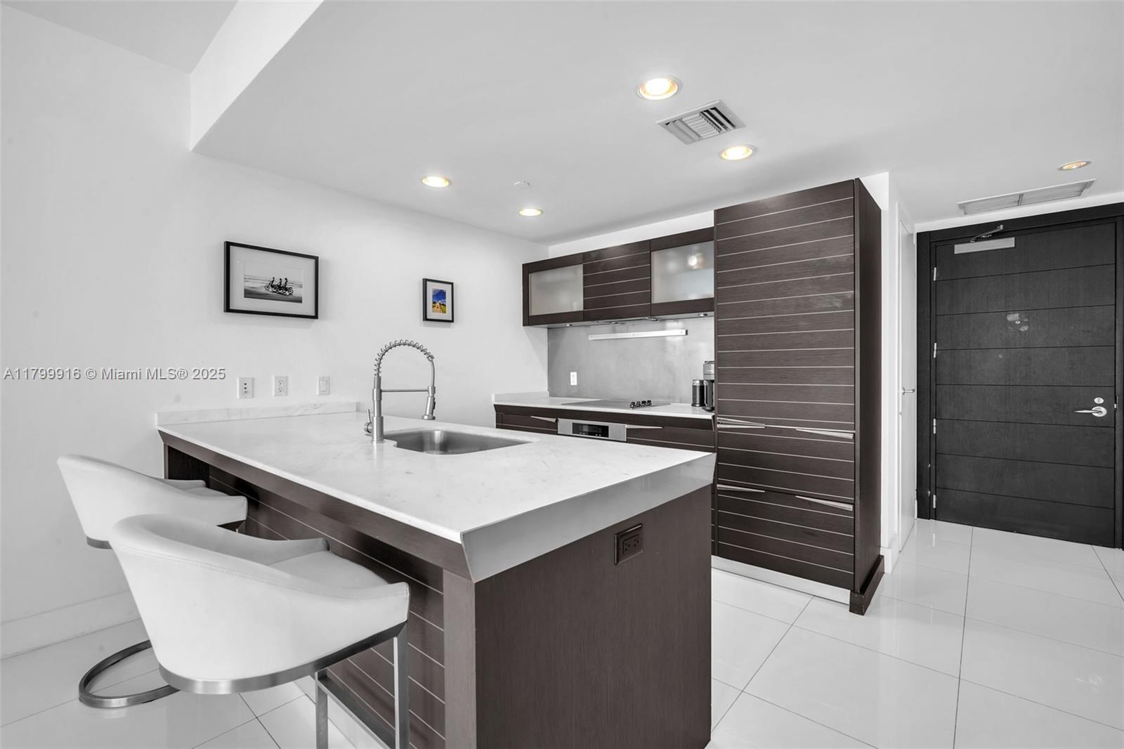 200 Biscayne Boulevard Way # 4012, Miami FL 33131 photo 5