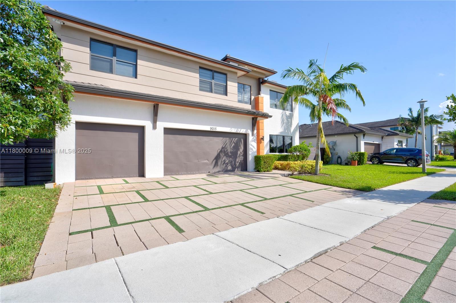 9015 NW 161st Ter, Miami Lakes FL 33018 photo 2