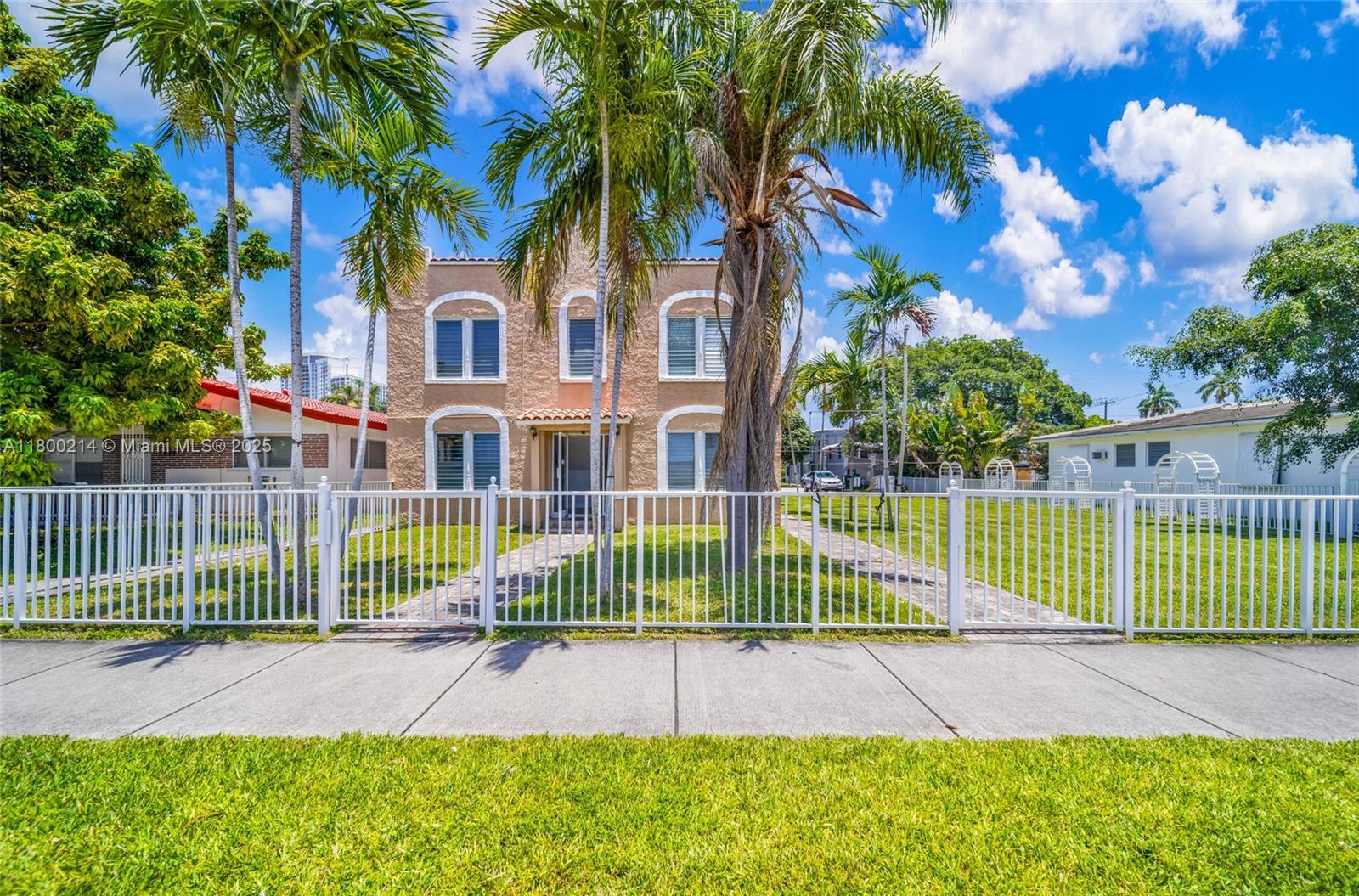 1621 Van Buren St, Hollywood FL 33020
