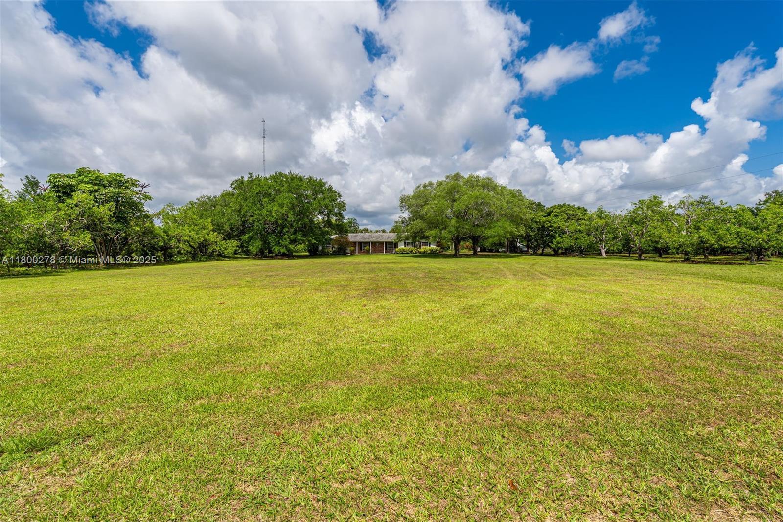 21800 SW 152nd Ave, Miami FL 33170 photo 2