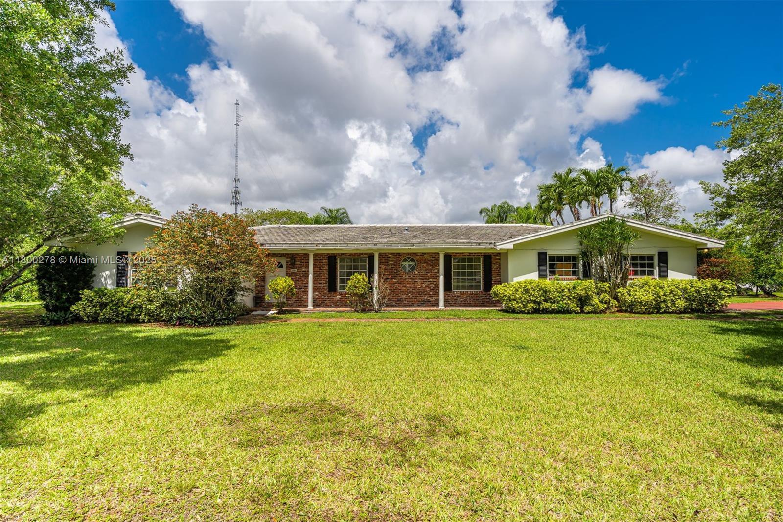 21800 SW 152nd Ave, Miami FL 33170 photo 3