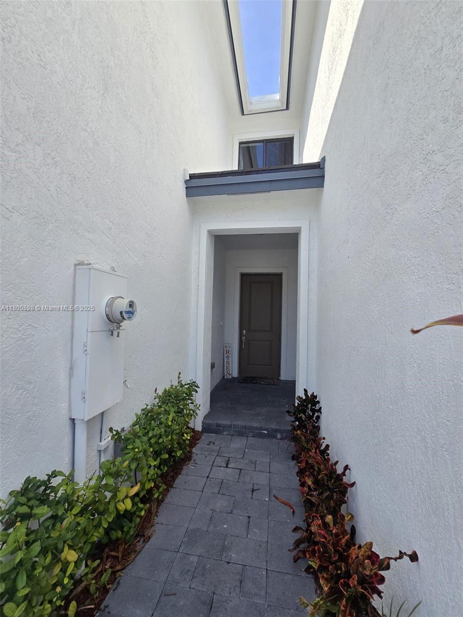 10847 SW 232nd Ter, Homestead FL 33032 photo 5